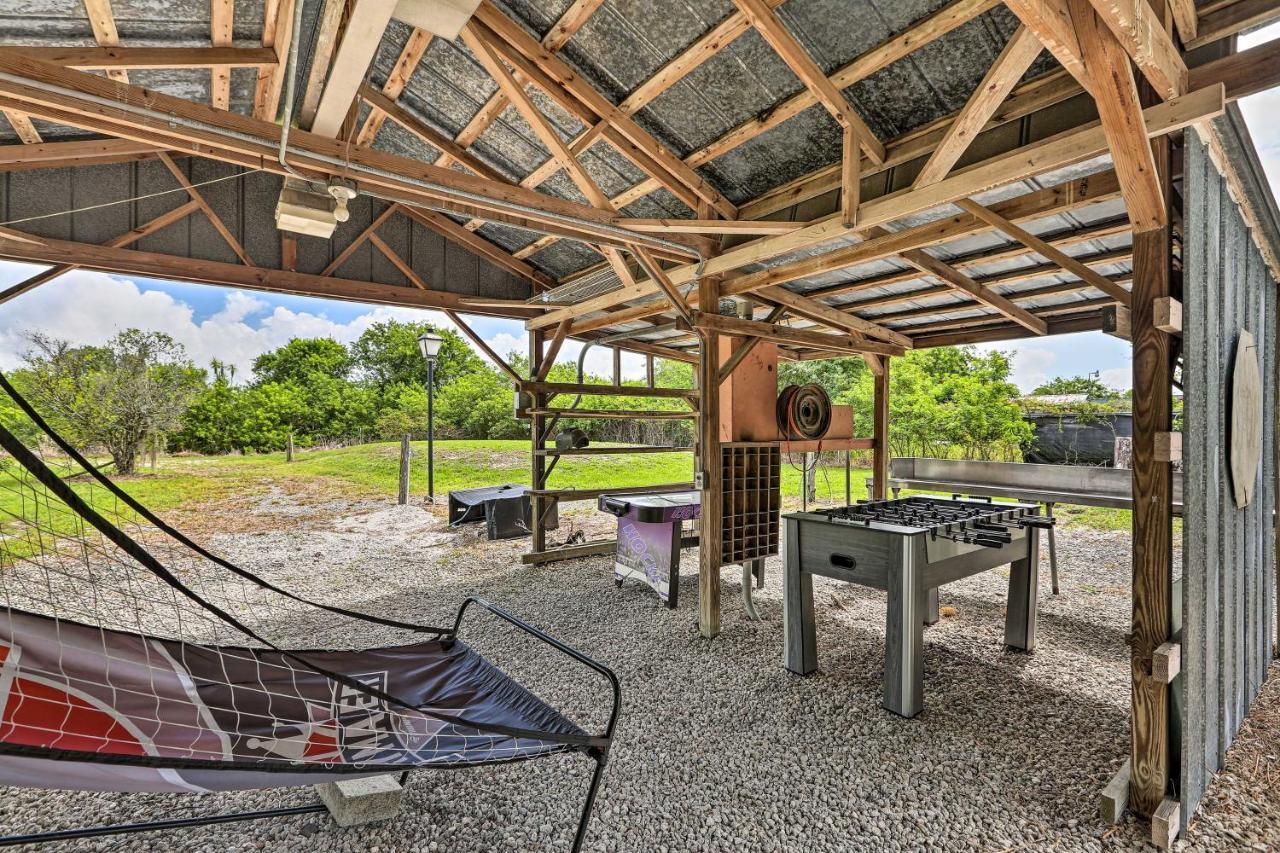 Authentic Clewiston Home With Outdoor Game Room Extérieur photo
